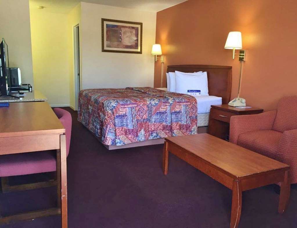 Americas Best Value Inn Sullivan Room photo