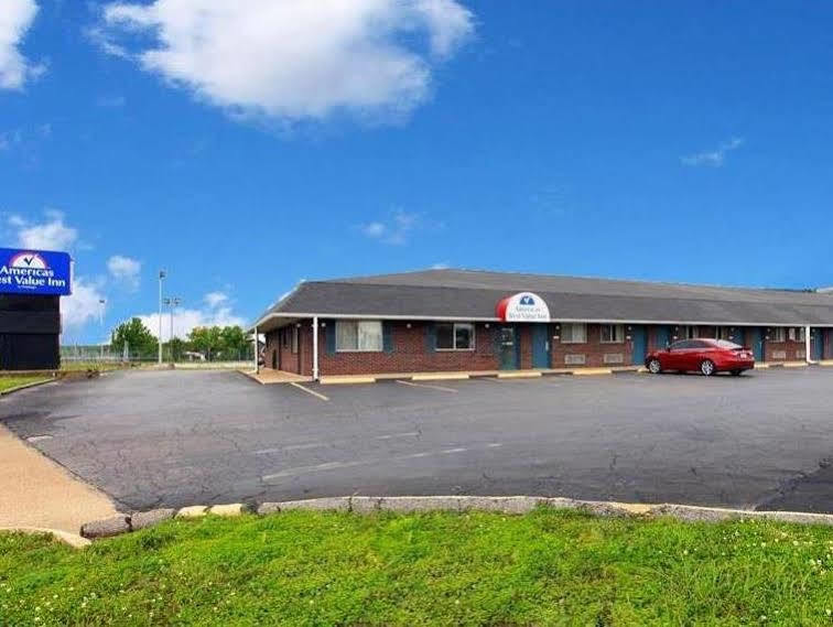 Americas Best Value Inn Sullivan Exterior photo